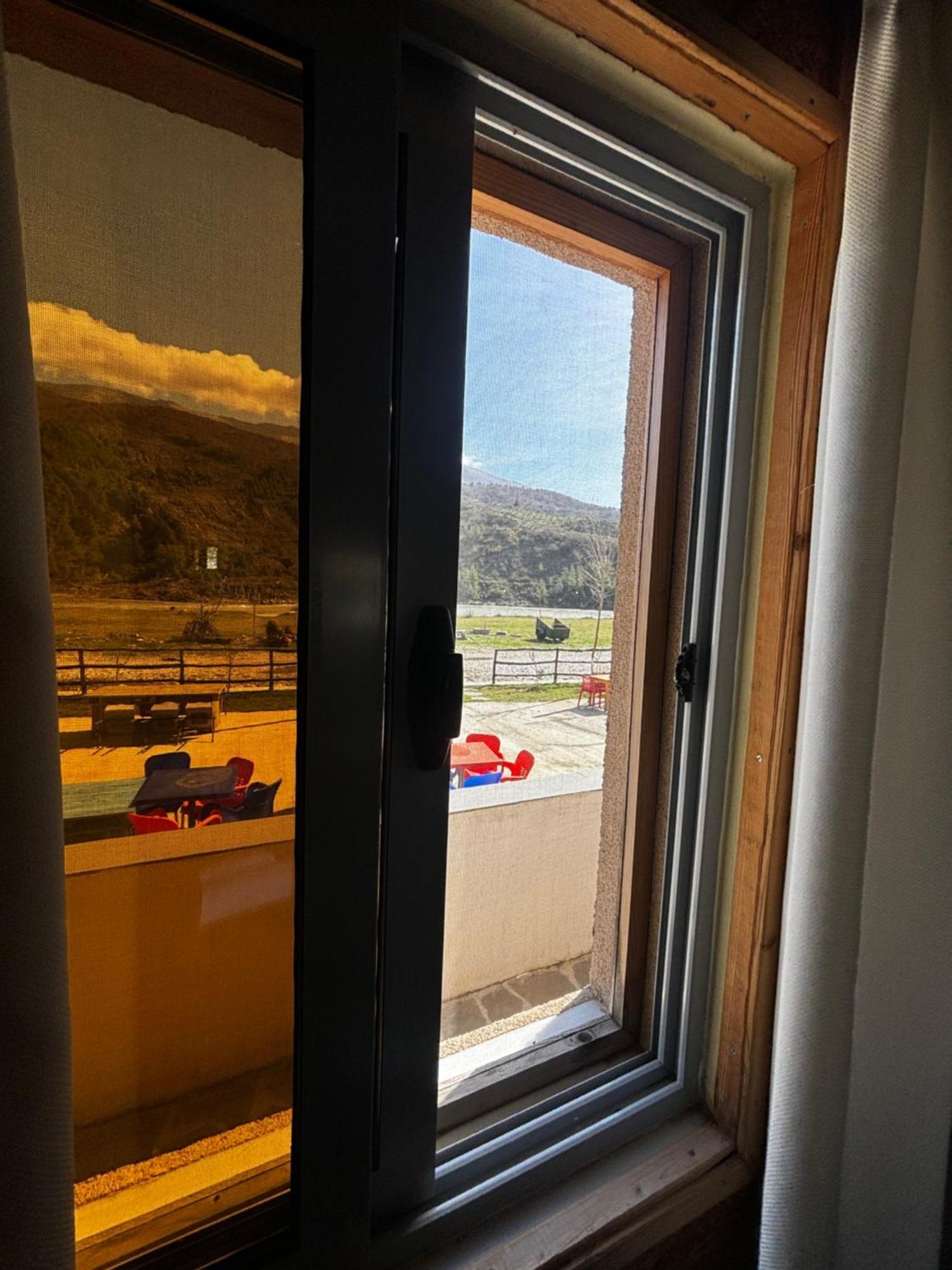 Bujtina Vjosa Hotel Memaliaj Kültér fotó